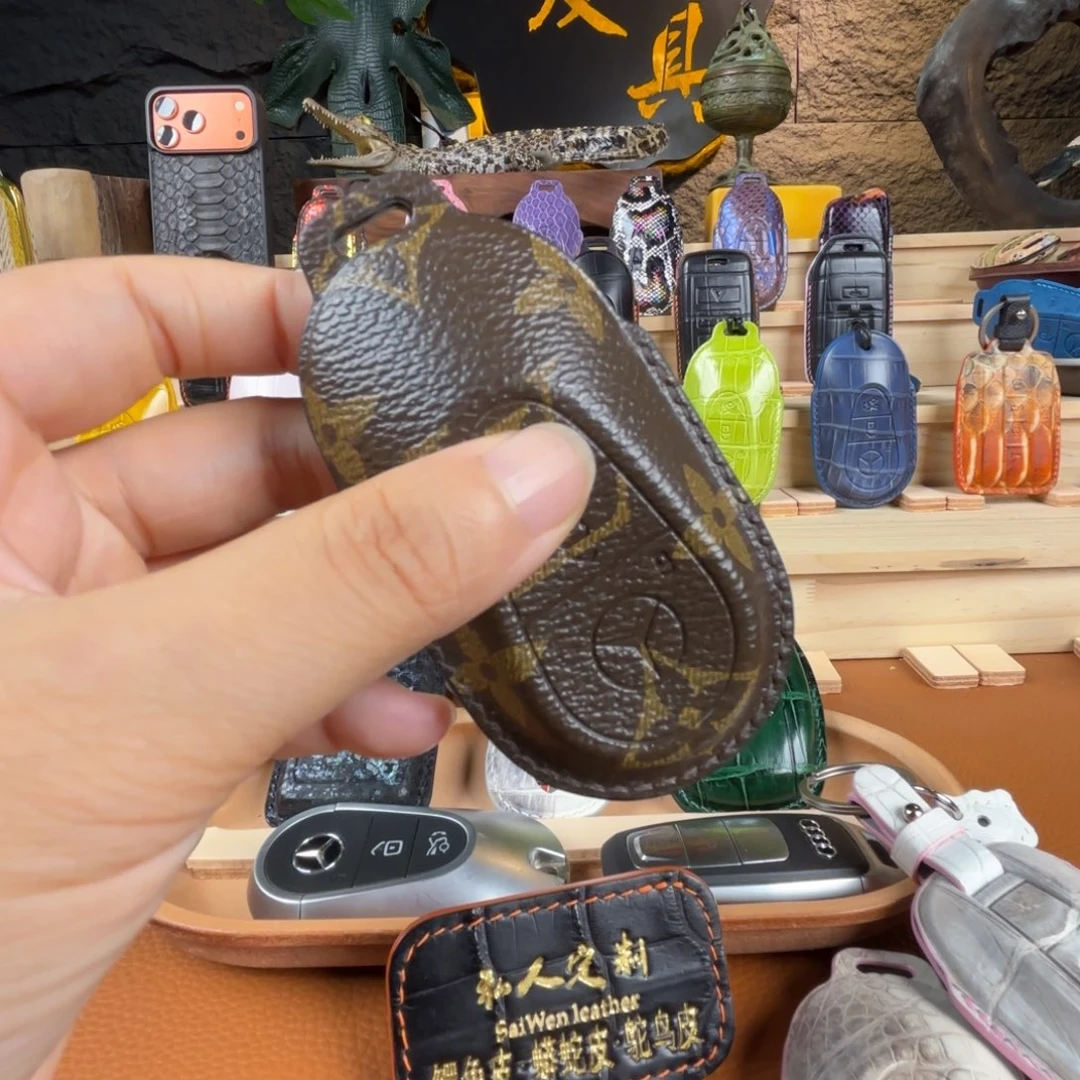 鳄鱼皮(革)奔驰钥匙套老花现货