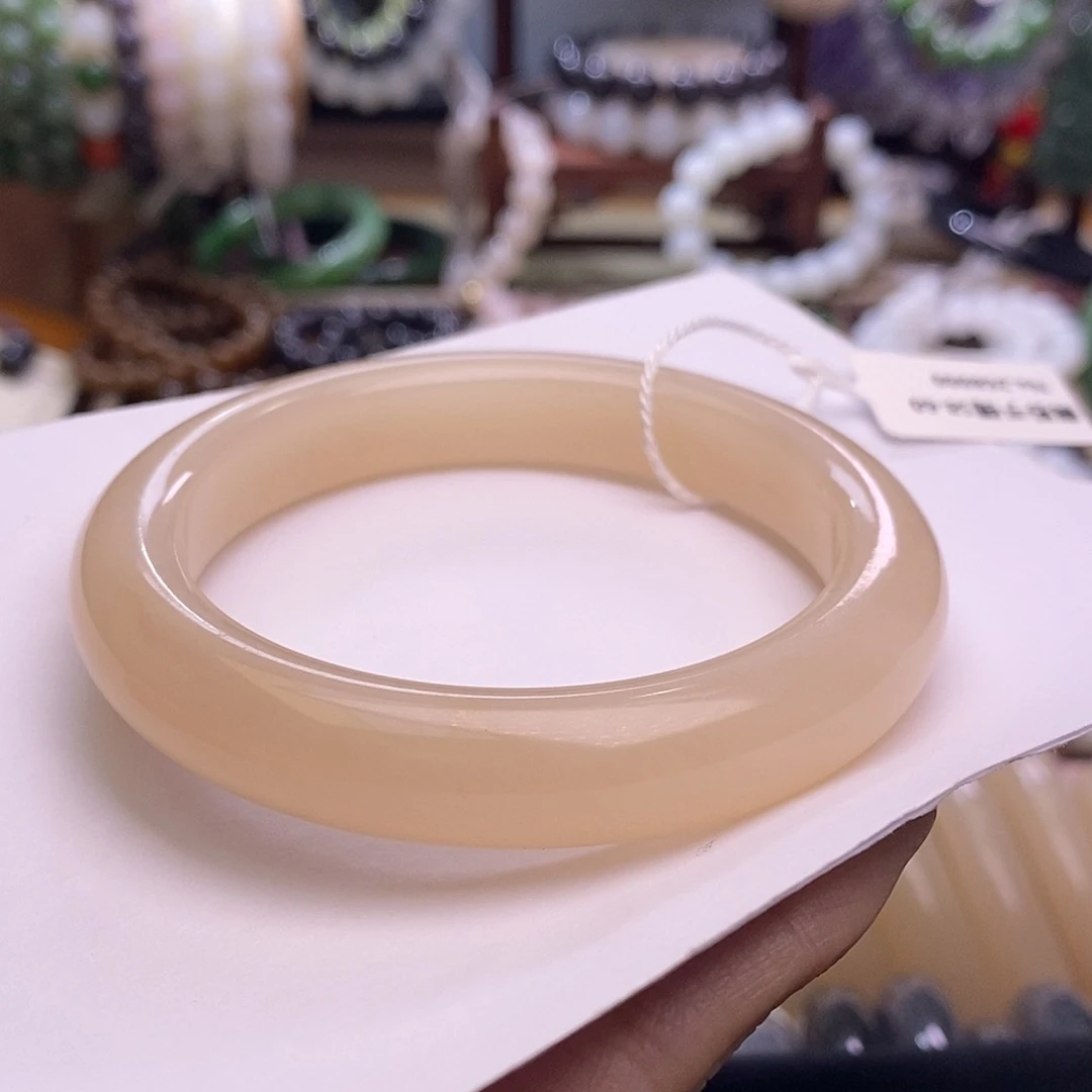 颈饰未镶嵌和田玉59.8毕业级浓藕粉镯脂膏级手镯收藏