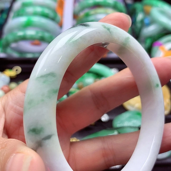 未镶嵌手镯翡翠翡翠