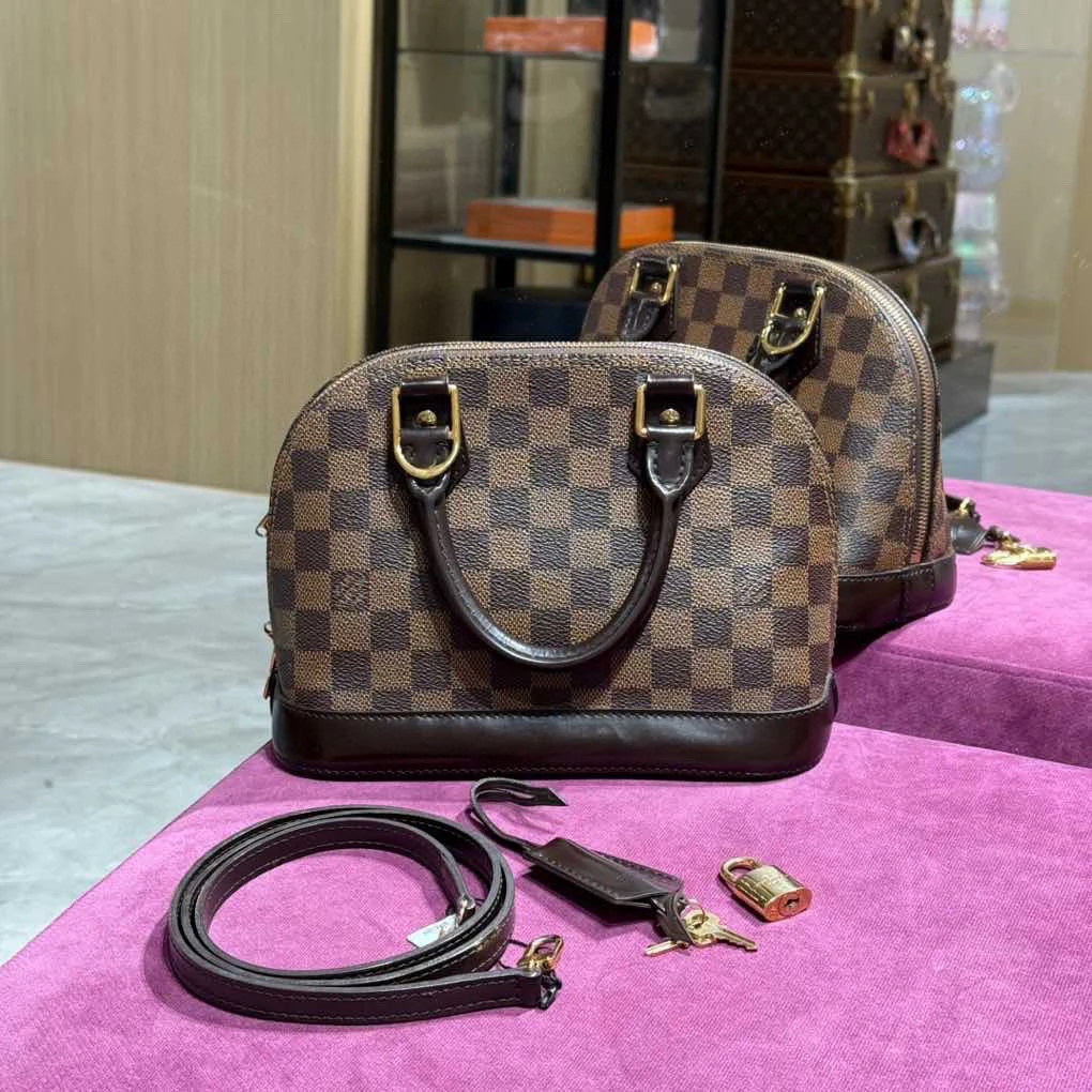 95新 LouisVuitton/路易威登 棋盘格Alma bb贝壳包