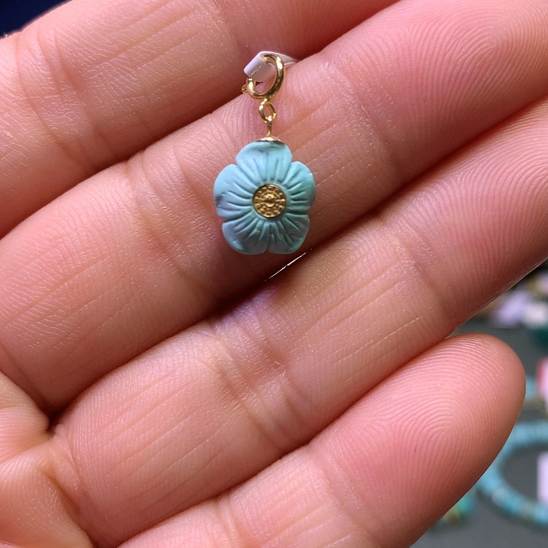 绿松石18K金镶嵌挂件