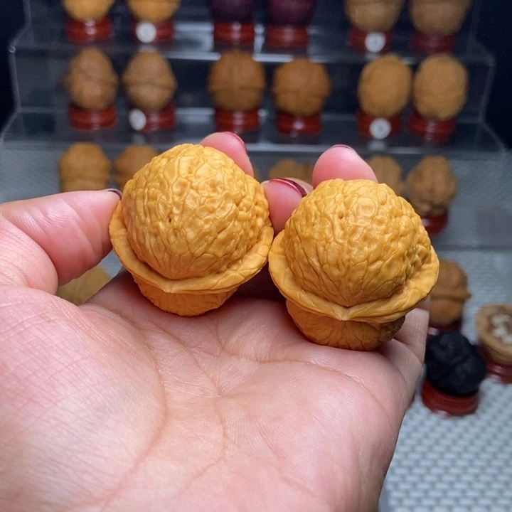 桃核把件太阳系元宝12