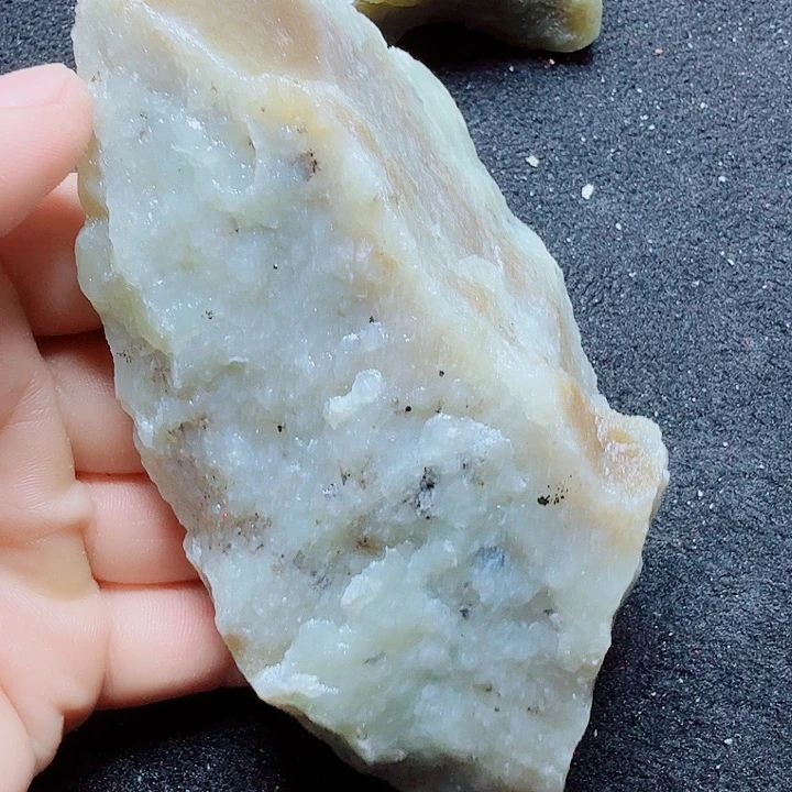 未镶嵌和田玉（糖玉）珠宝半成品