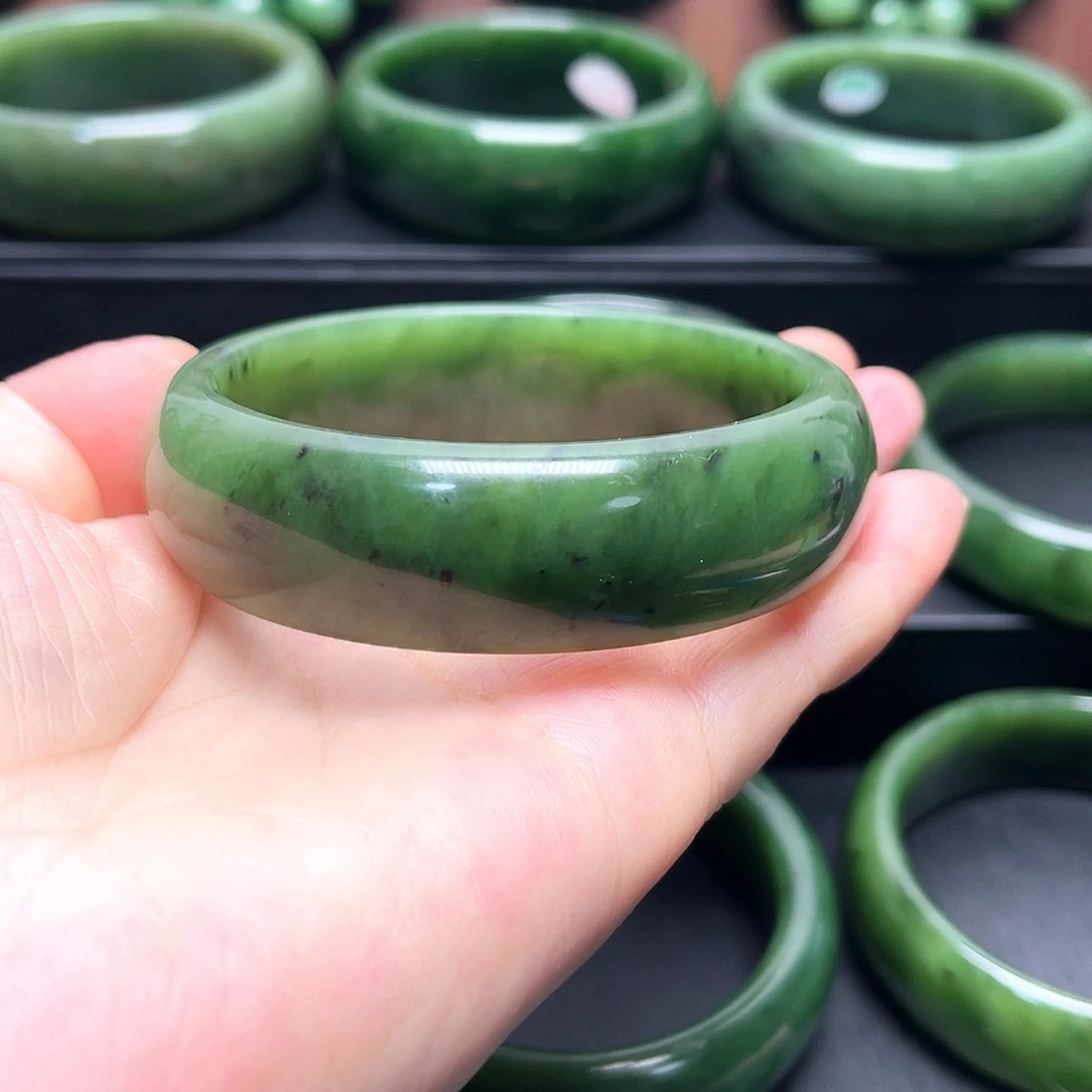 和田玉（碧玉）未镶嵌手镯