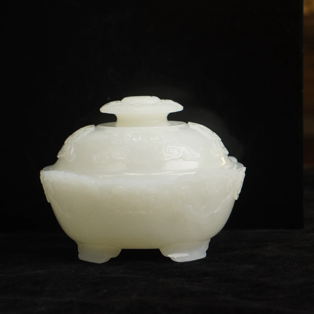 【清】白玉如意纹盖奁（高7cm口径10cm重349g）