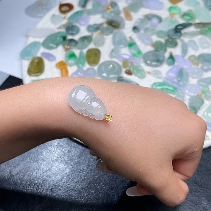 翡翠未镶嵌挂件白冰大葫芦