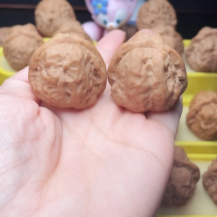 吊坠文玩核桃山****。蛤蟆