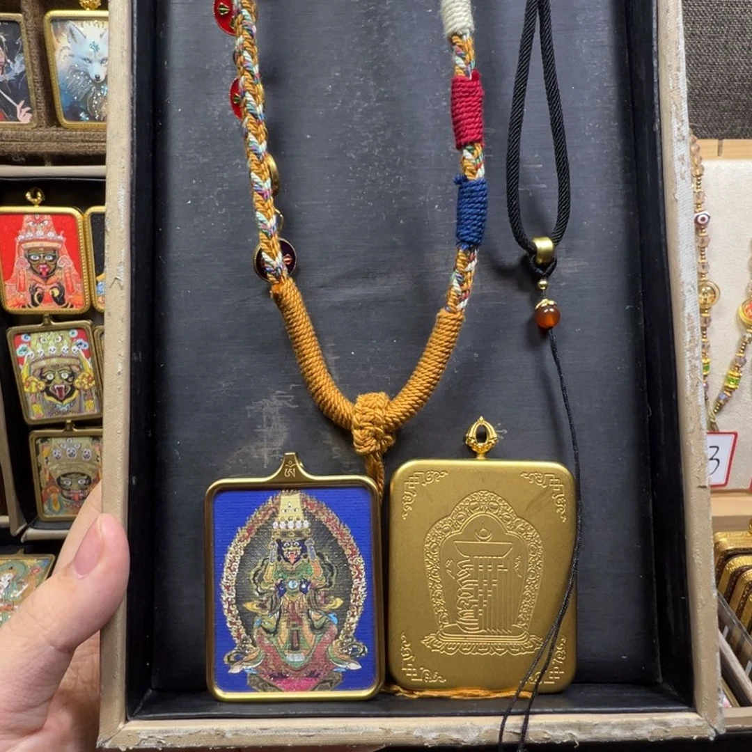 吊坠鲨**䦖美丽而不张扬的小女孩们也在