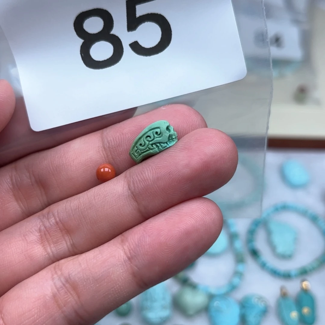 南红玛瑙未镶嵌珠宝奇石