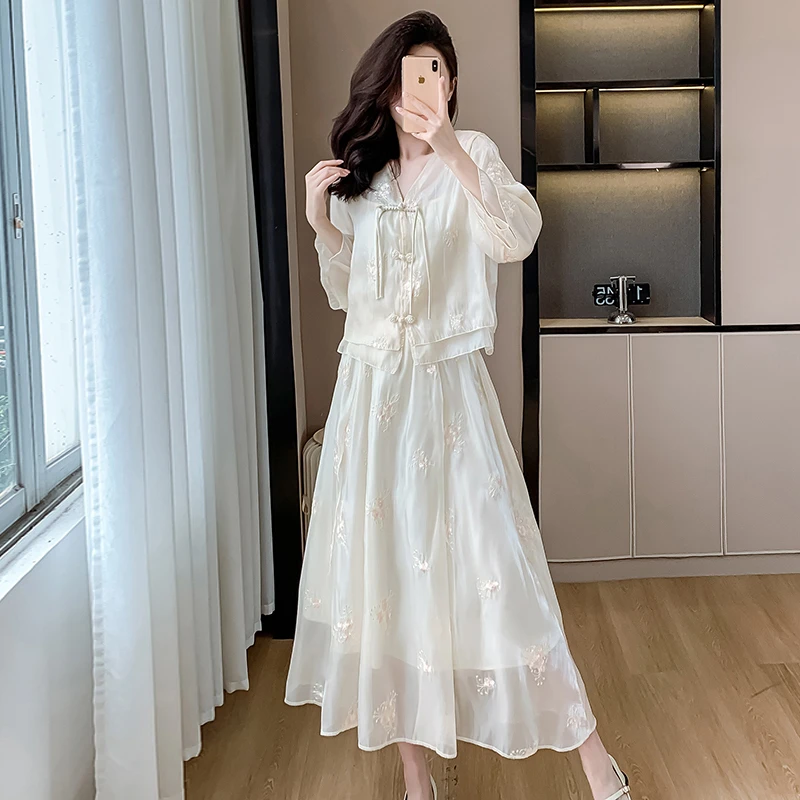 新中式重工刺绣防晒上衣+半身裙套装女春款高级感刺绣盘扣三件套