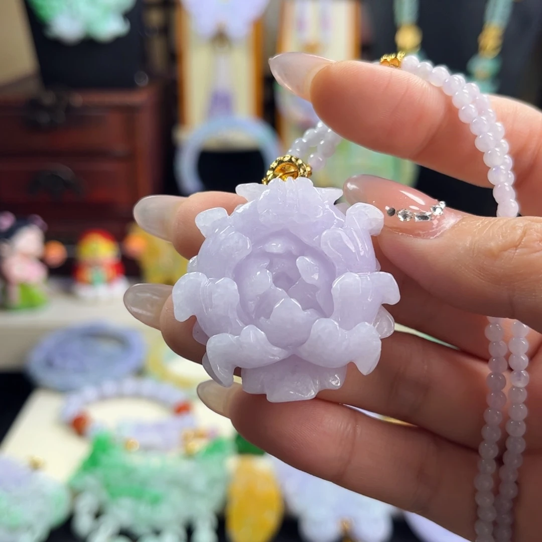 玉***曦翡翠未镶嵌颈饰冰