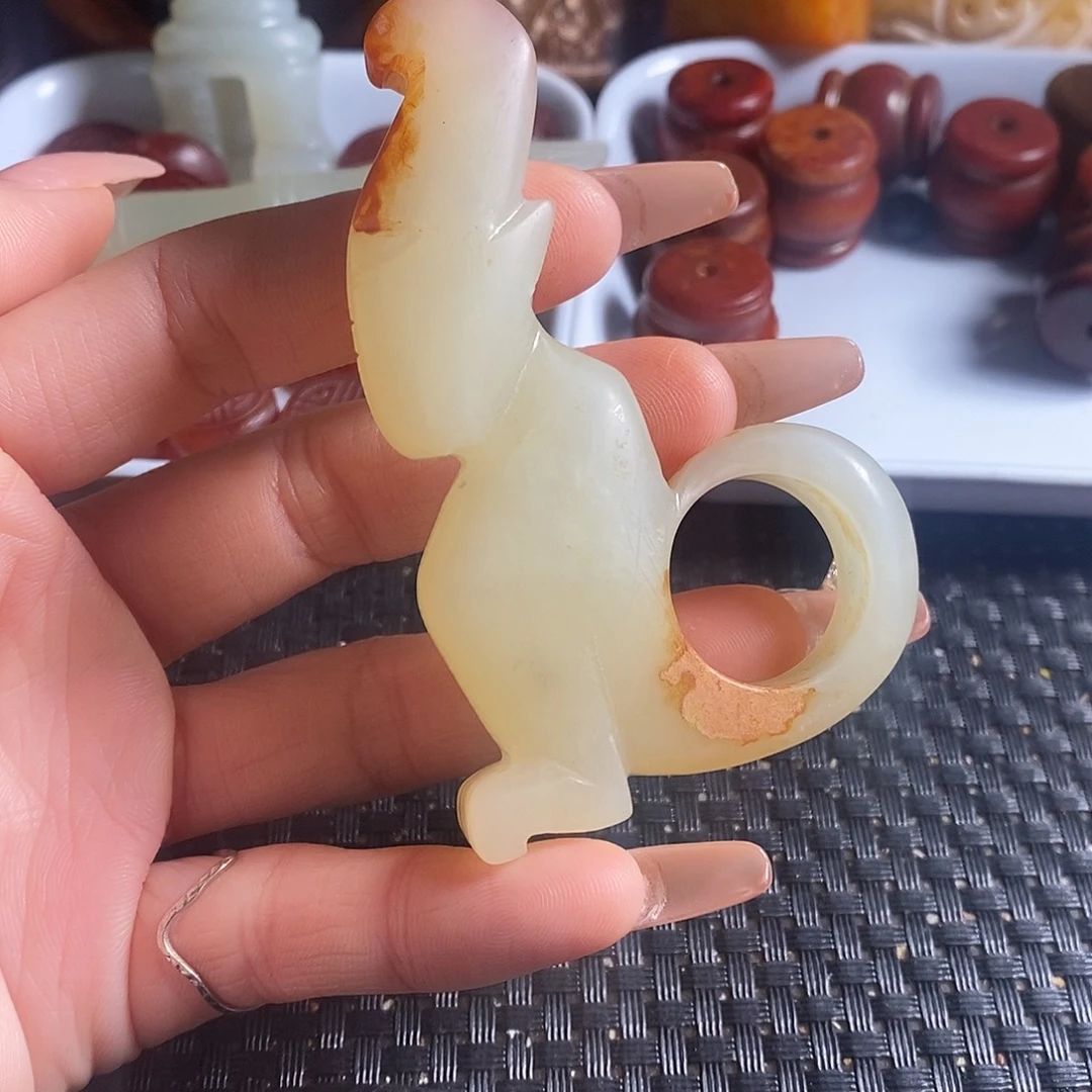 岫玉未镶嵌珠宝奇石