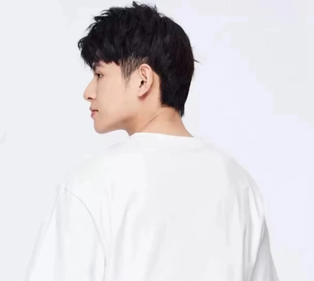 25SS休闲百搭宽松设计师气质夏季T恤250411