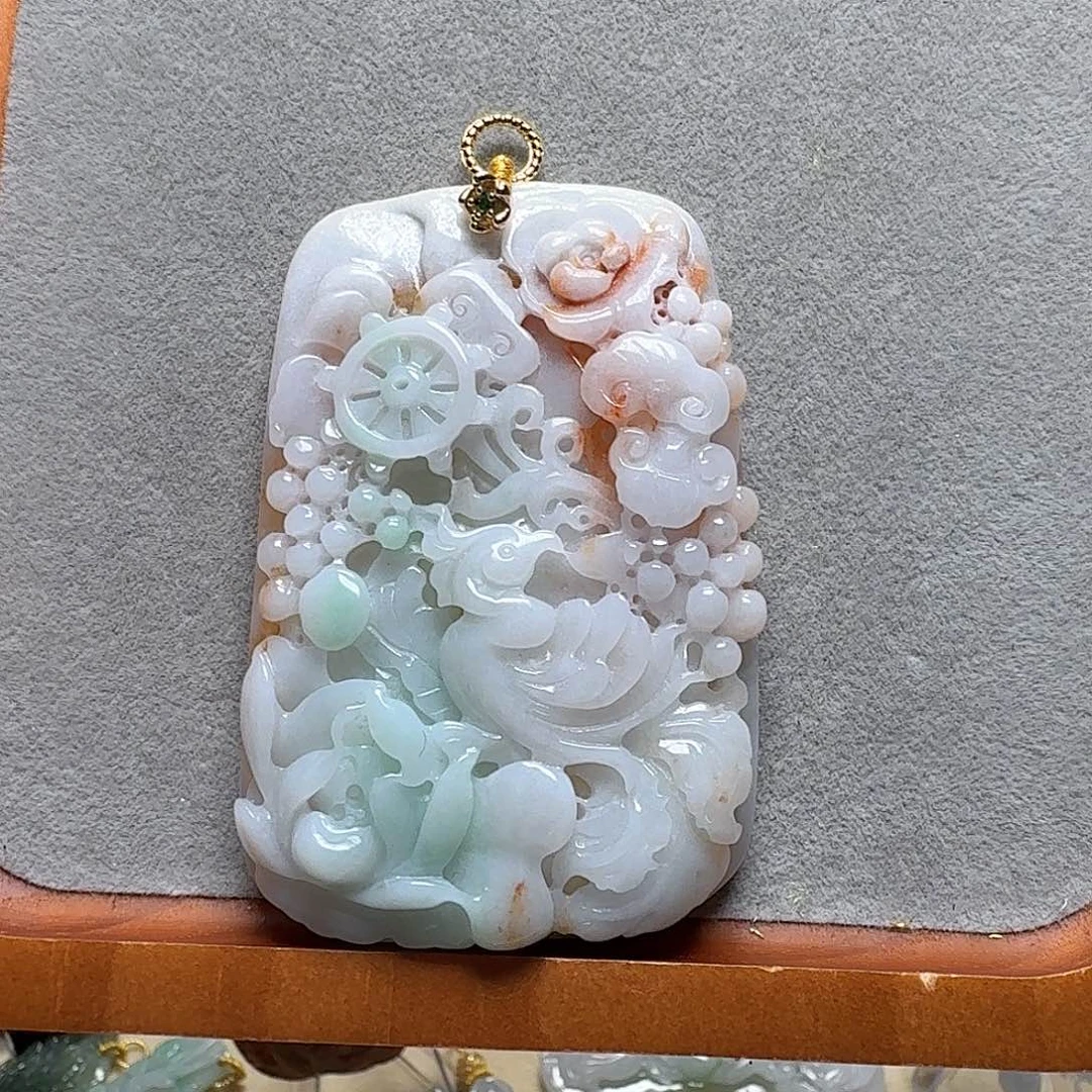 吊坠(赠链)未镶嵌翡翠