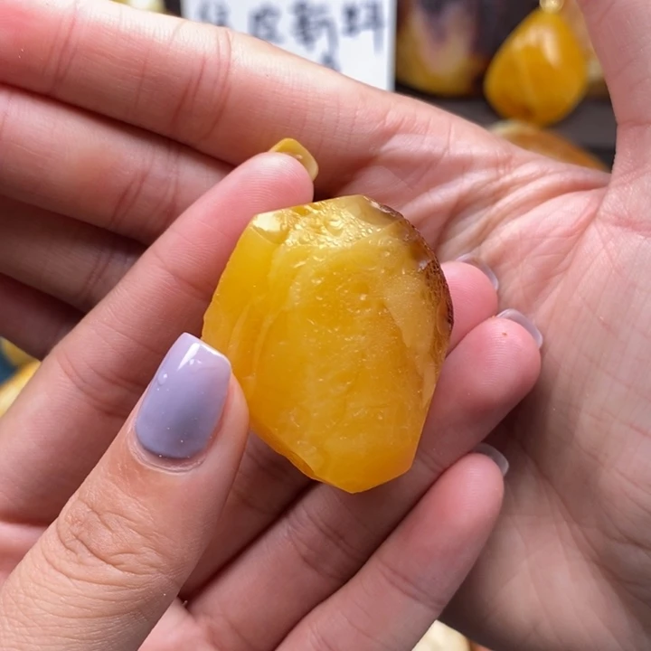 定制琥珀未镶嵌蜜蜡