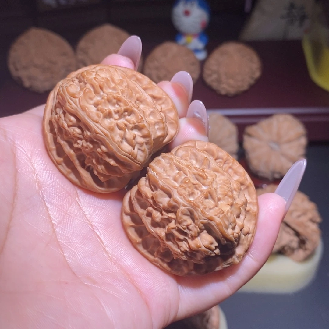 文玩核桃把件全品三角白40