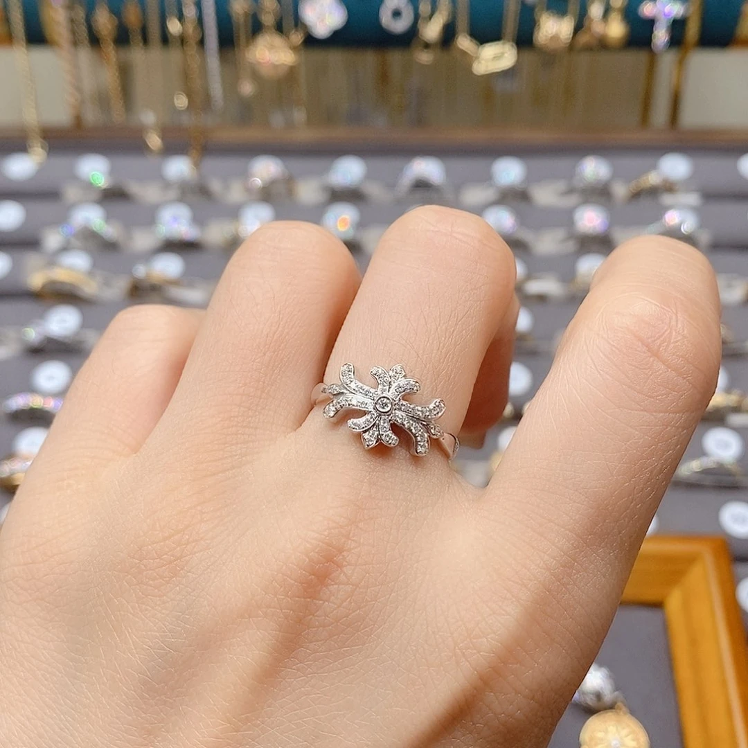 18K金镶嵌戒指钻石天然钻石