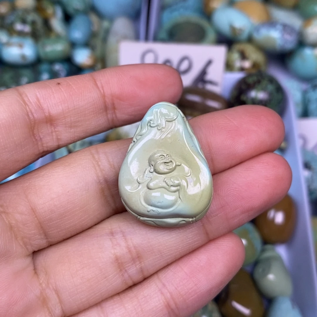 绿松石未镶嵌挂件