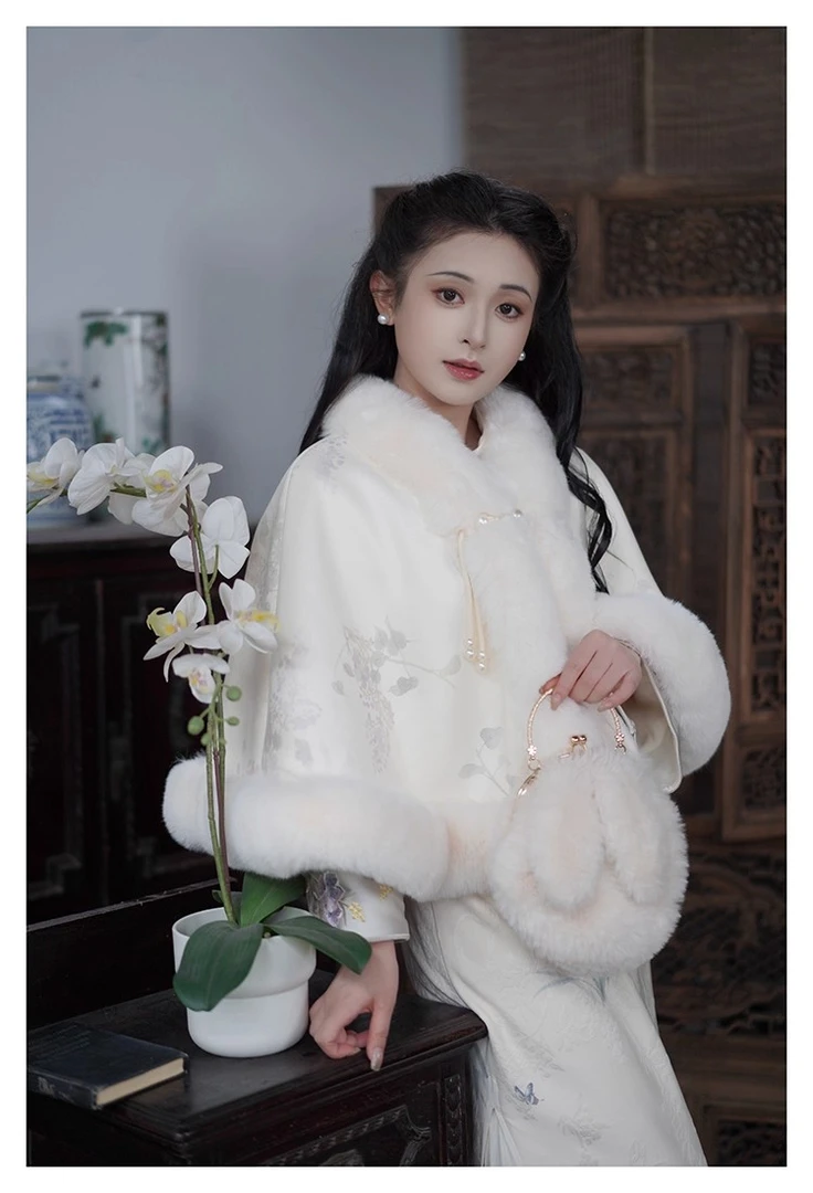 白色毛披肩搭配旗袍新款2025冬季加绒加厚古风新中式外搭开衫古装