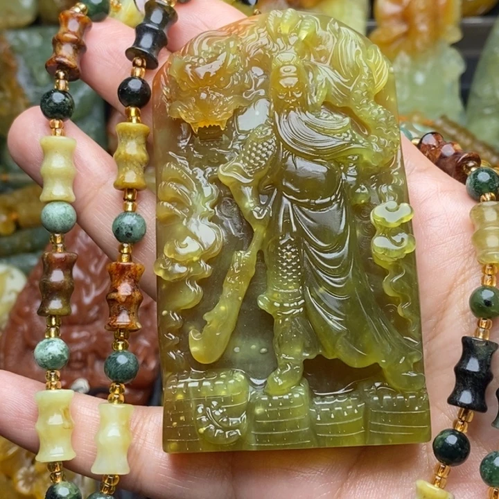 L***蛇纹石玉未镶嵌颈饰