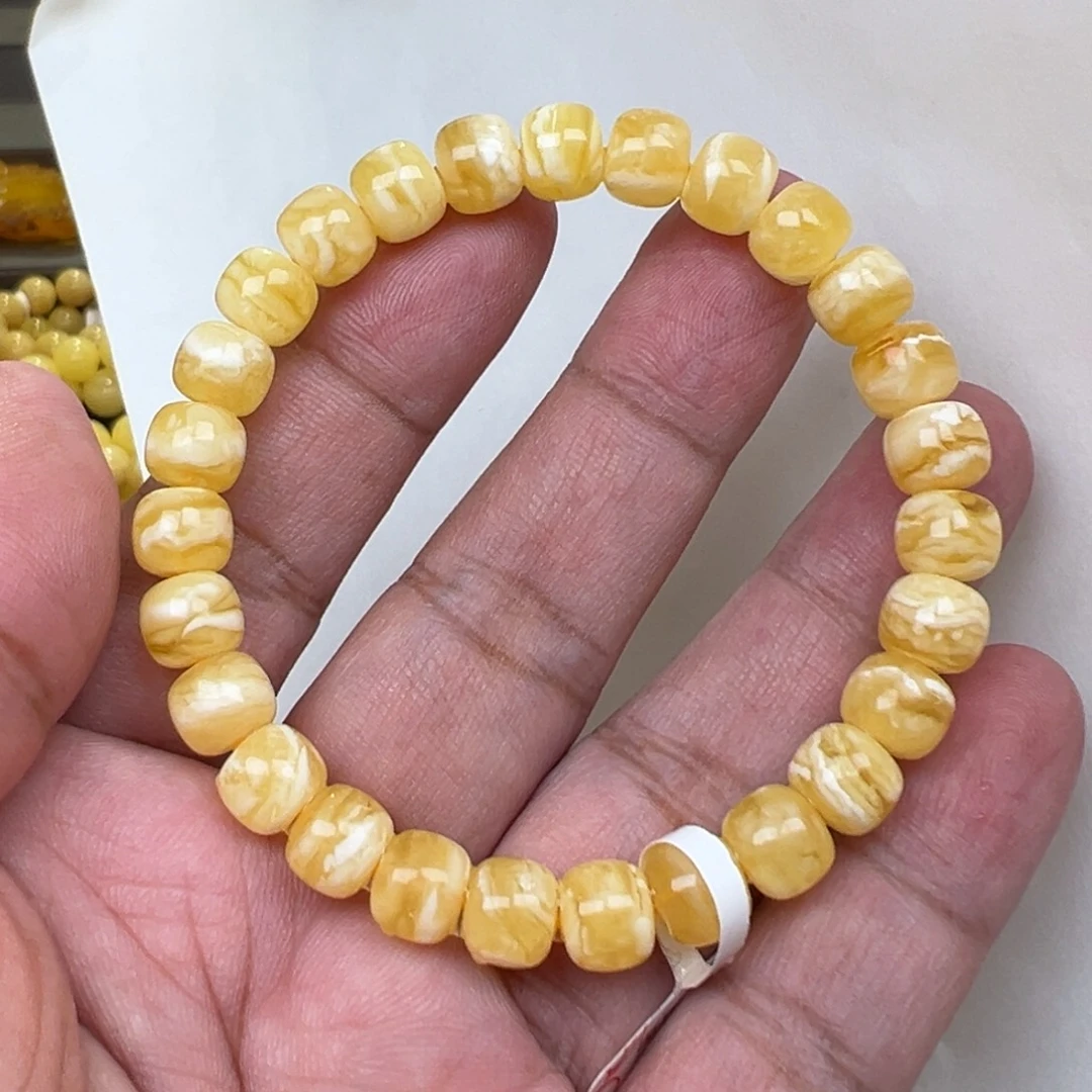 蜜蜡未镶嵌裸石8加8.73克