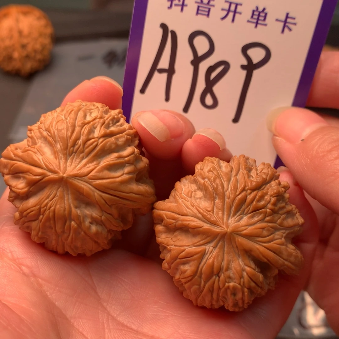 吊坠文玩核桃暴雪