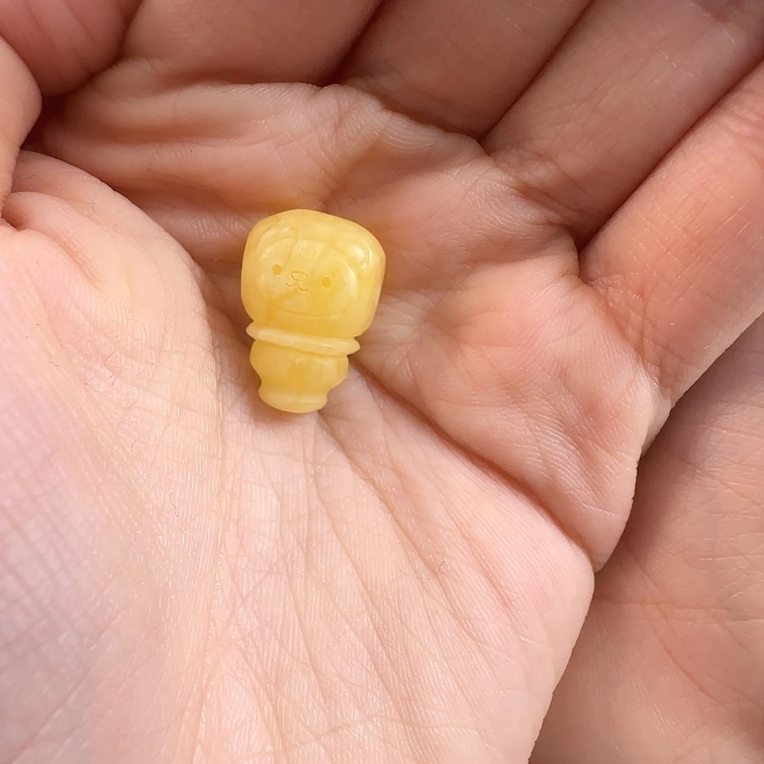琥珀珠宝奇石未镶嵌哈*?