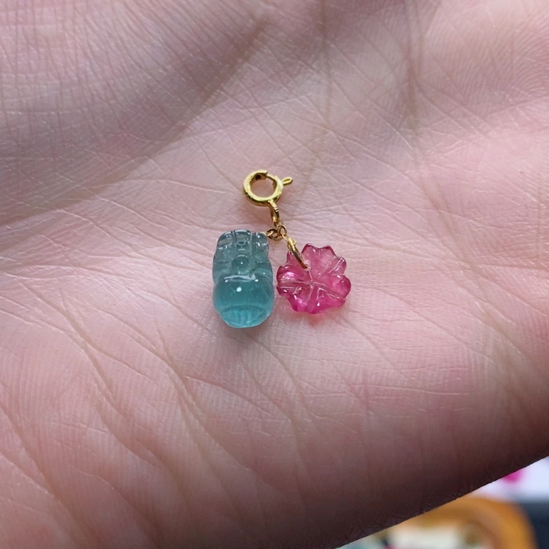颈饰18K金镶嵌碧玺貔貅小滴溜yy