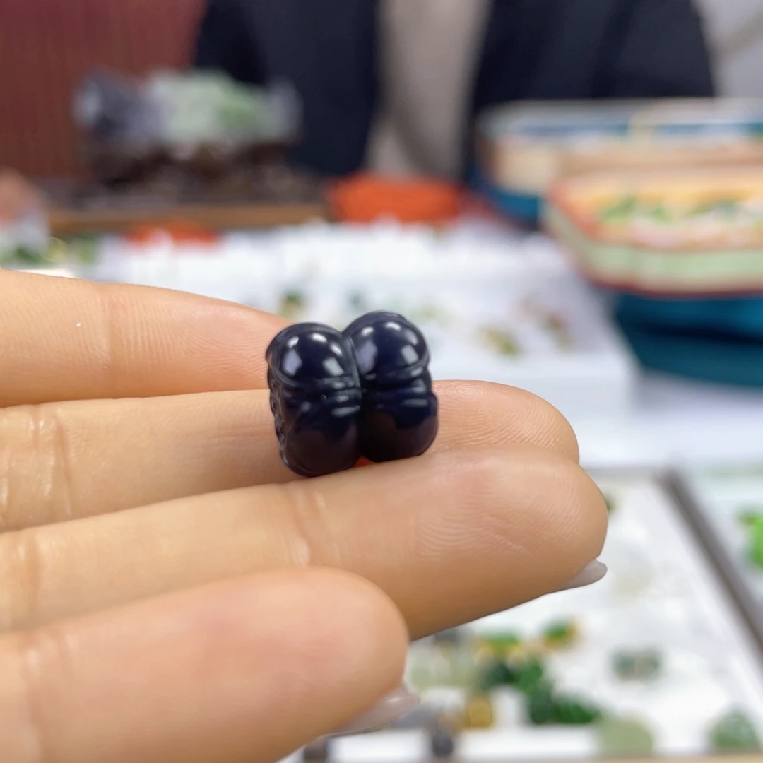 和田玉颈饰未镶嵌知***…