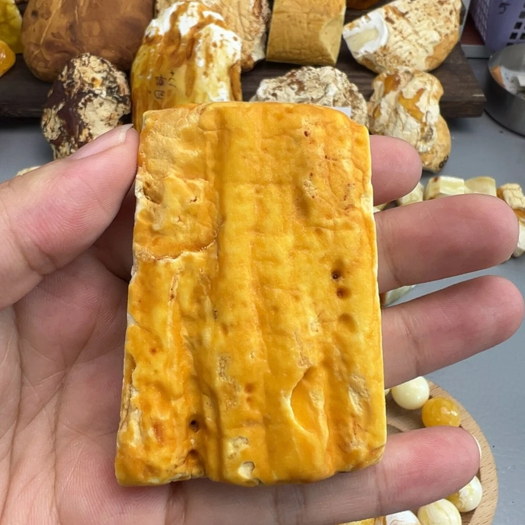 模***年未镶嵌琥珀裸石蜜蜡