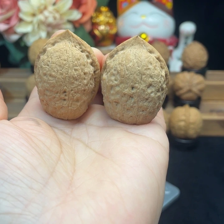 文玩核桃把件云南铁核桃15