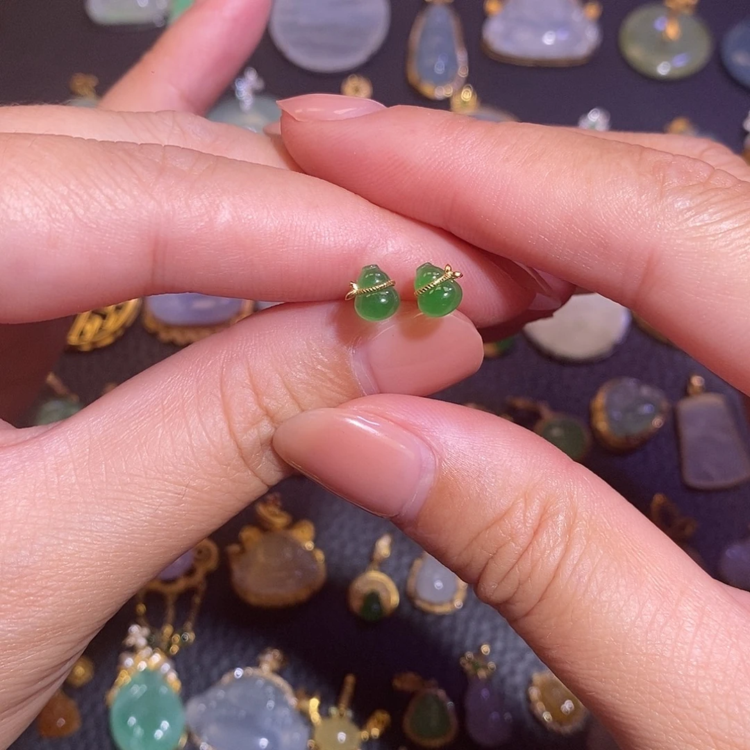 *****翡翠18K金镶嵌颈饰翡翠