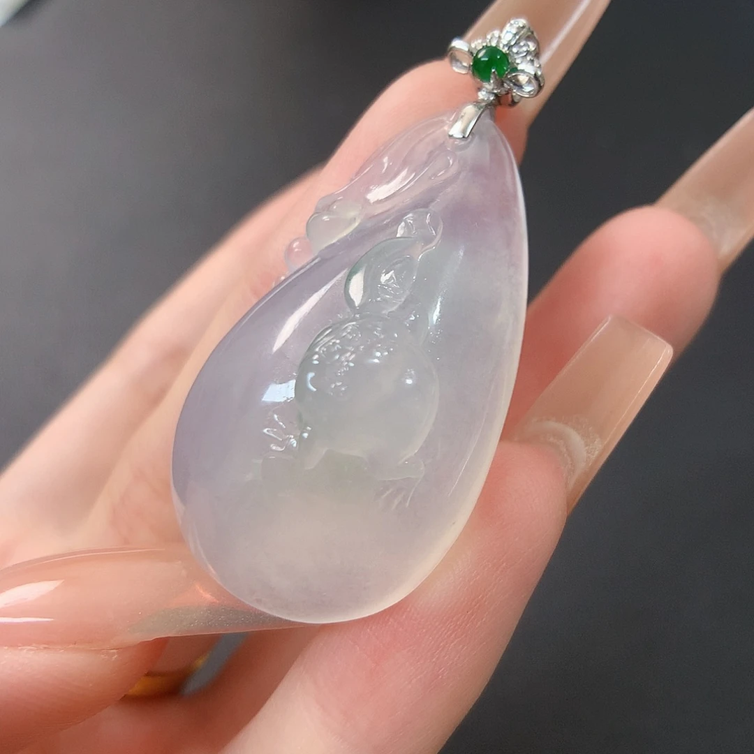 翡翠18K金镶嵌颈饰钱袋