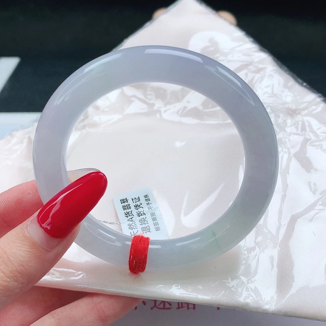 何***晨未镶嵌手镯翡翠53圈