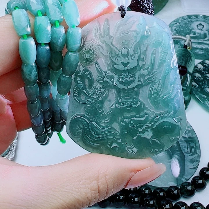 翡翠未镶嵌颈饰用****下13567888654