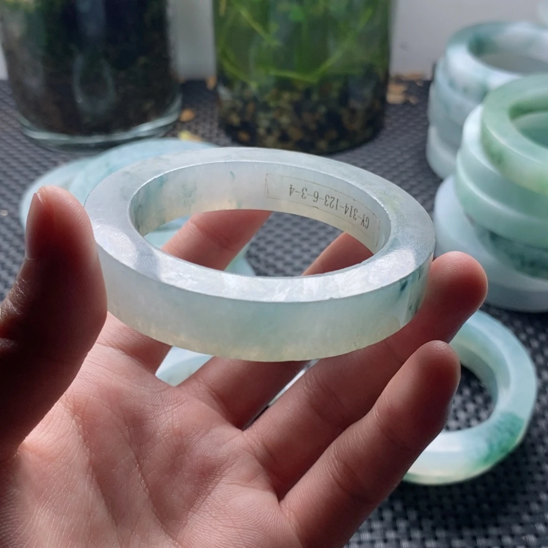 未镶嵌A货定制翡翠