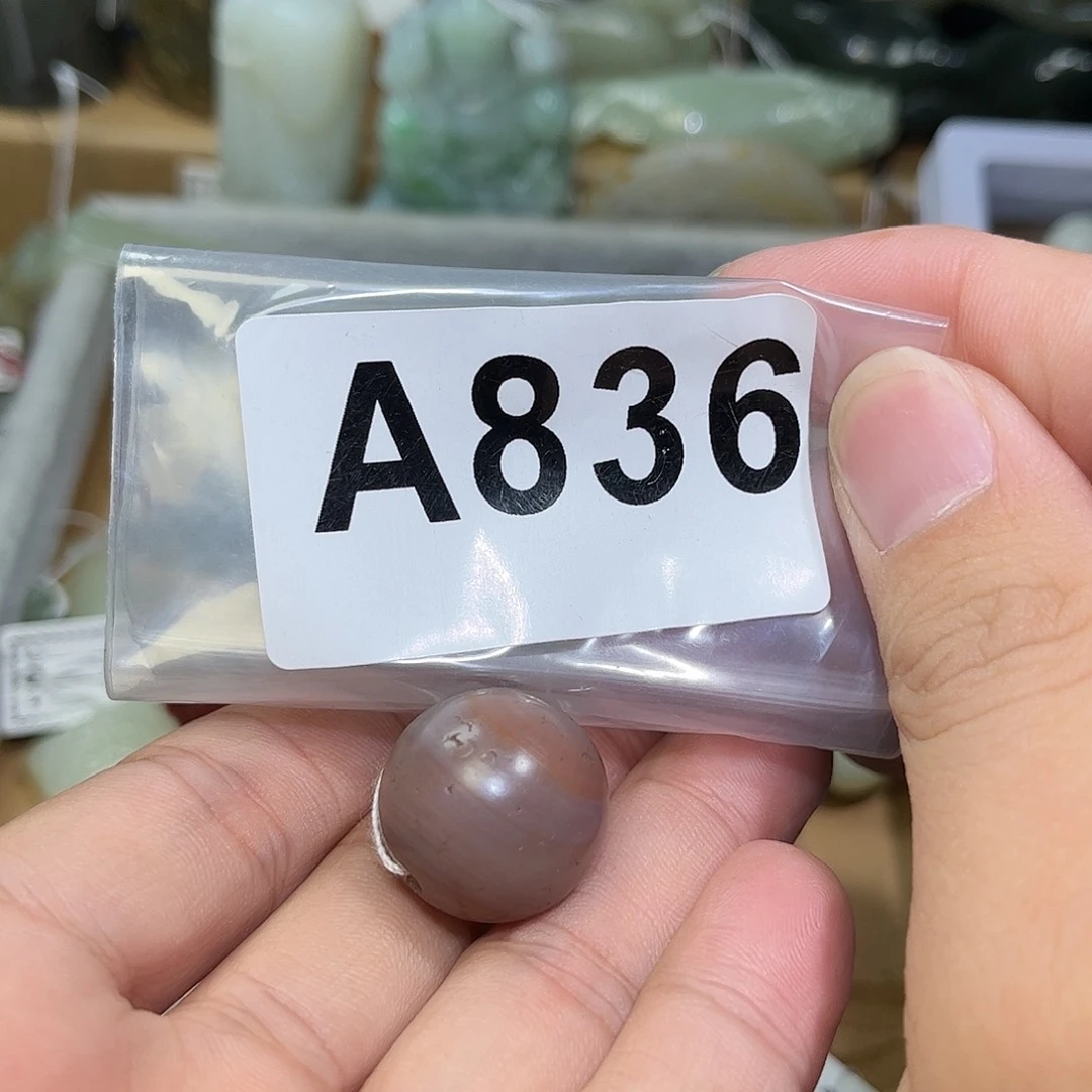 玛瑙/玉髓颈饰未镶嵌董*立