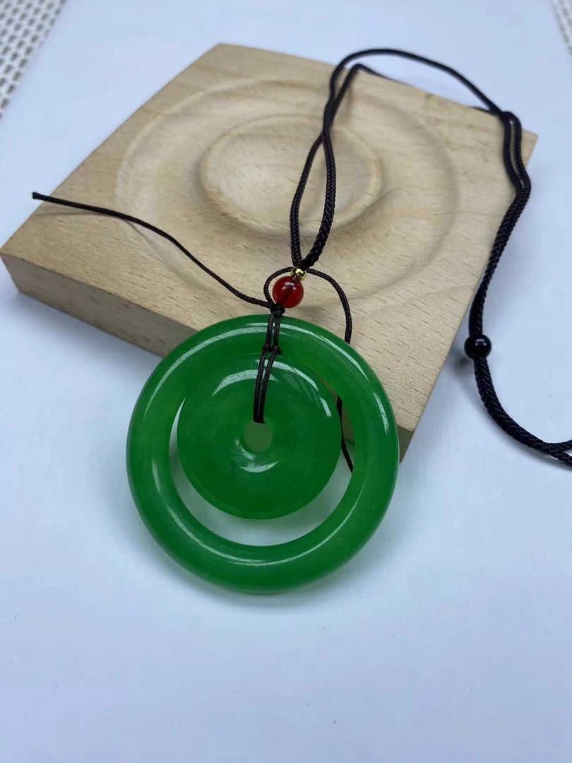 N91冰绿吊坠经典精品时尚气质百搭情侣多样性发一