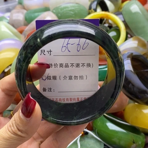 蛇纹石玉手镯未镶嵌