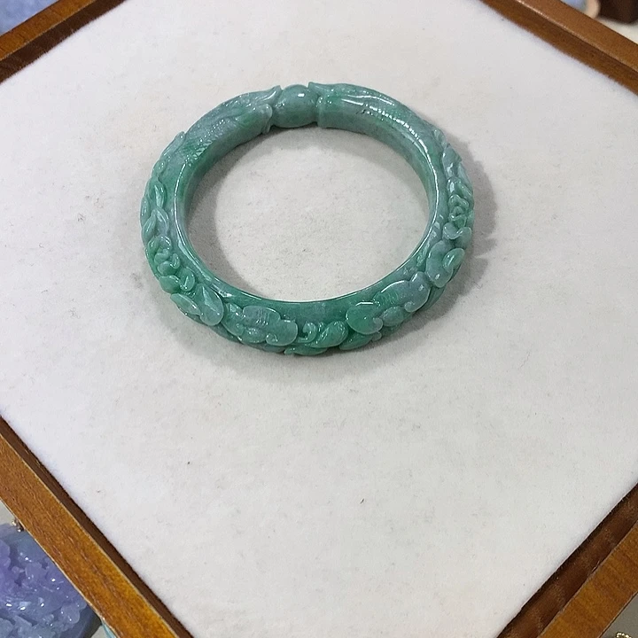 未镶嵌手镯翡翠翡翠手镯