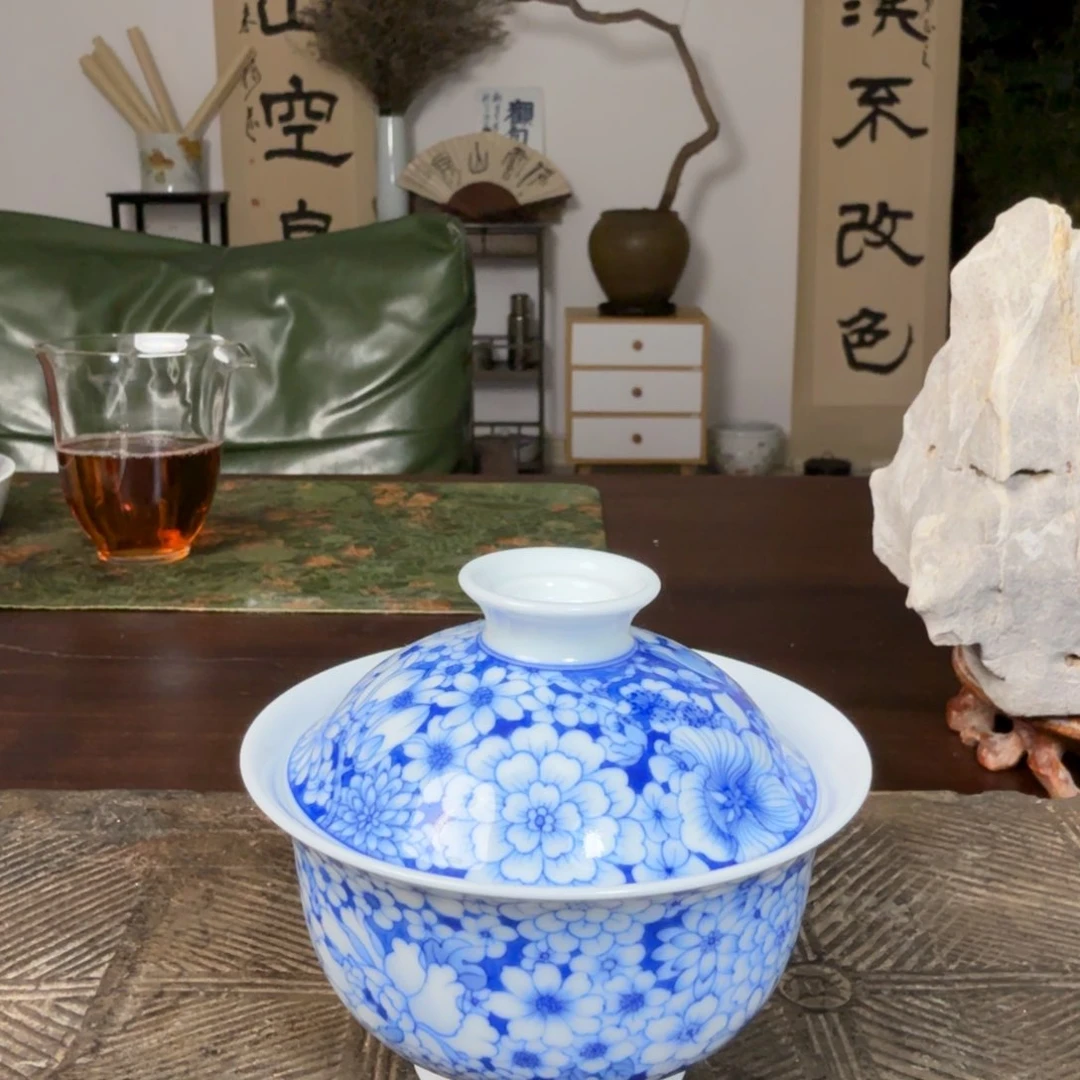 青花万花两才盖碗