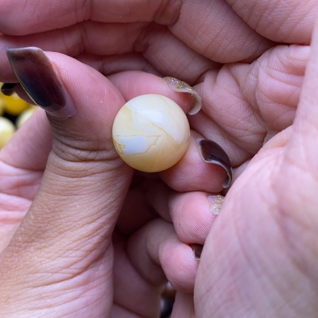 琥珀未镶嵌裸石888