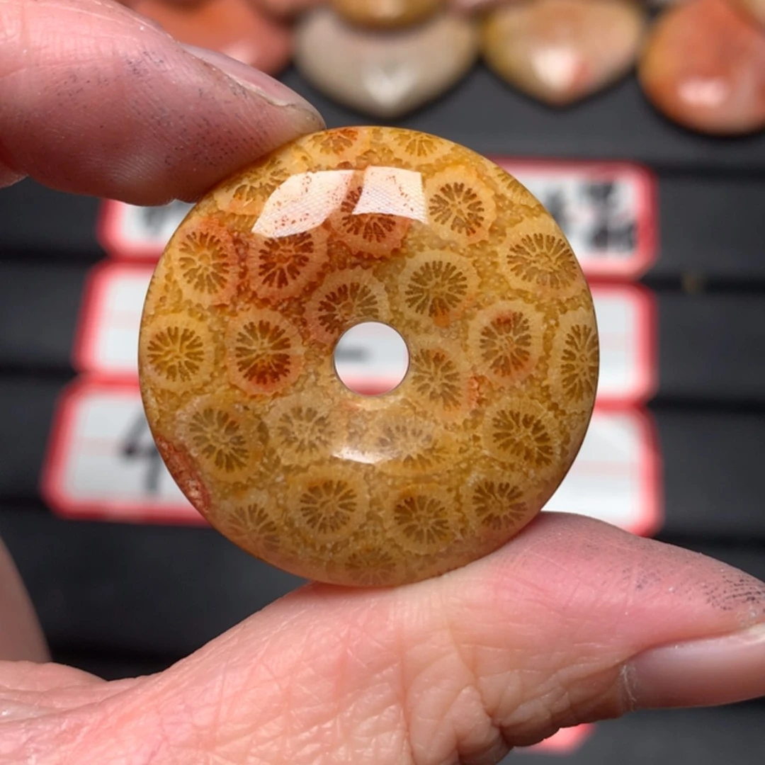 【闪购商品】硅化玉颈饰未镶嵌难*