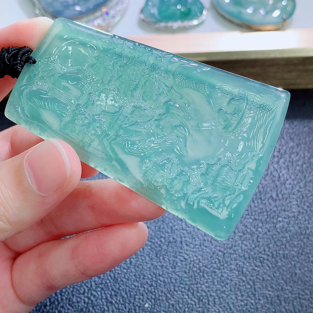 翡翠未镶嵌颈饰翡翠