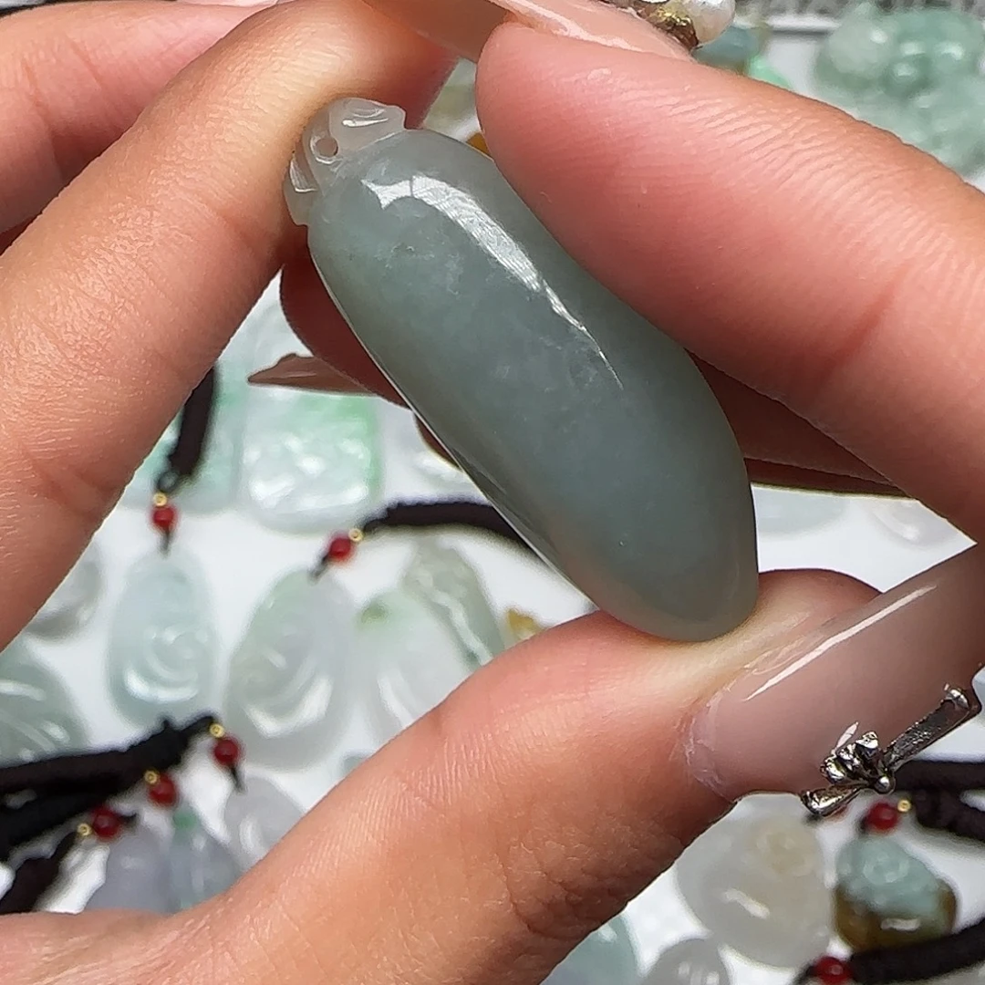 翡翠未镶嵌颈饰28