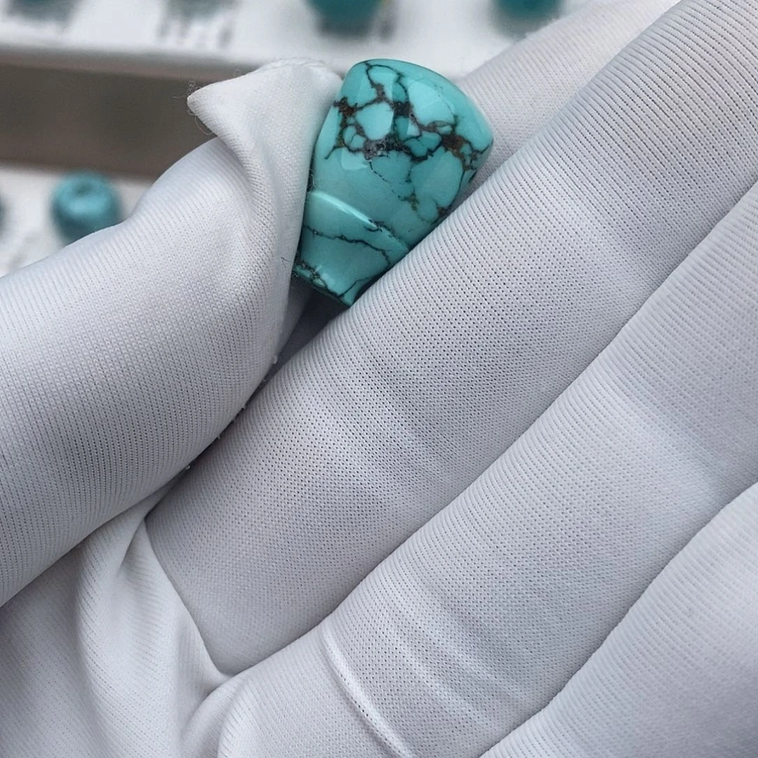 绿松石未镶嵌三通