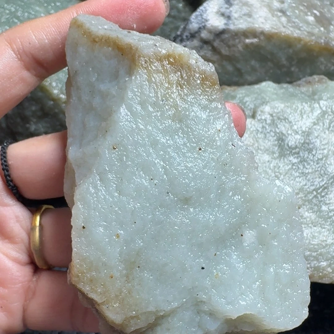 和田玉（糖玉）未镶嵌颈饰