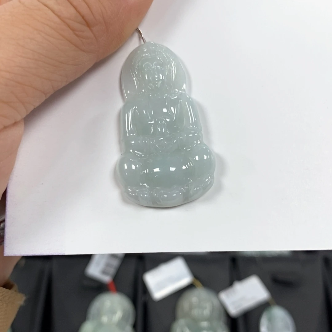 翡翠颈饰未镶嵌观音