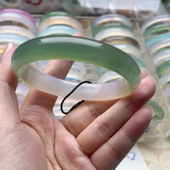 手镯玛瑙/玉髓未镶嵌58圈口