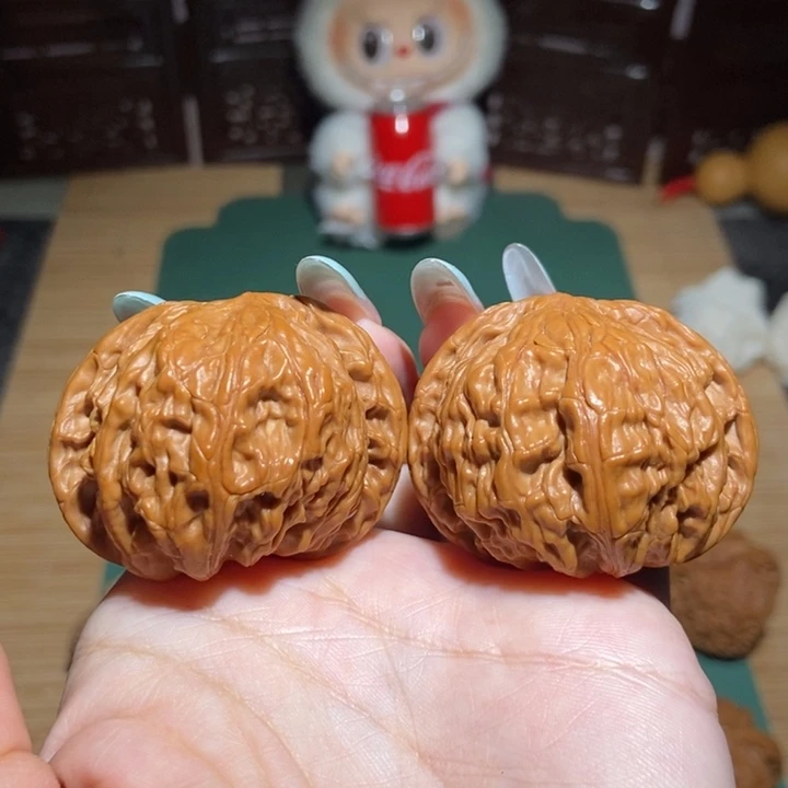 文玩核桃吊坠磨盘